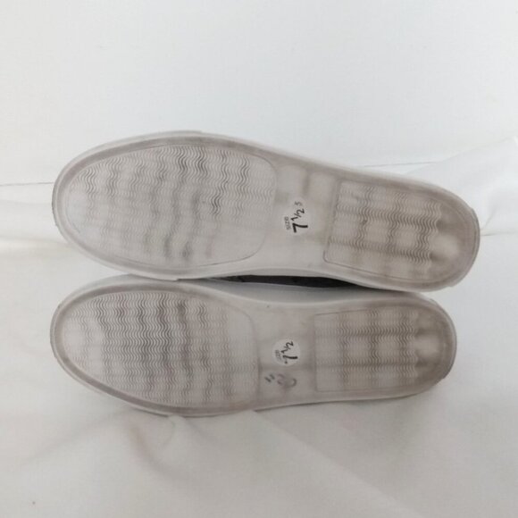 Steve Madden Annita snake/ stud sneakers EUC - Picture 5 of 5